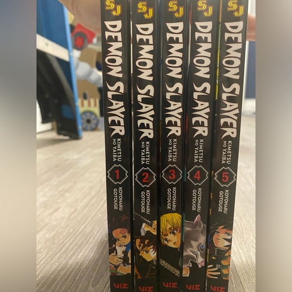 Anime - Demon Slayer Books Series 1 thru 5 - Picture 3 of 6